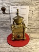 Vintage Italy 
1700 kg large 
coffee grinder. 
brass, nice and 
in good 
condition, 
Special price