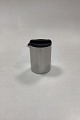 Stelton 
Stainless Steel 
Creamer with 
Lid
Measures 8.5 
cm x 6 cm / 
3.35 in. x 2.36 
in.