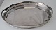 Large oval 
English silver 
plated tray, 
20th century 
England. 
Pierced edge. 
Decorated with 
a ...