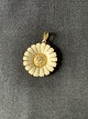 Daisy pendant 
gold-plated 
Sterling silver
Length with 
the eaves. 3.1 
cm.
Diameter. 2.3 
...