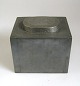 Chinese 
teddy caddy in 
pewter, 19th 
century. With 
rectangular 
smooth corpus. 
With oval lid. 
...