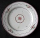 Chinese plate 
in porcelain, 
19th century. 
Family rose. 
Dia.: 23 cm. 
Decorated with 
roses. With ...