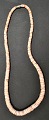 Coral necklace, 
20th century. 
White/light red 
corals. L.: 40 
cm.
