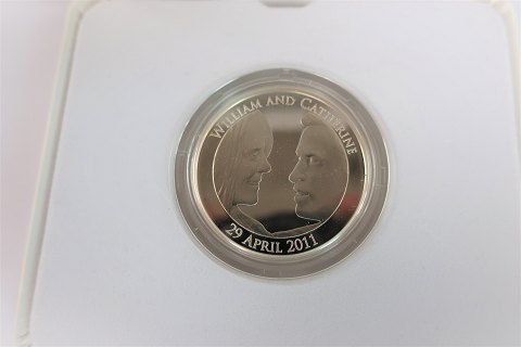Great Britain
Royal Wedding William and Kate
5 pounds of silver
proof