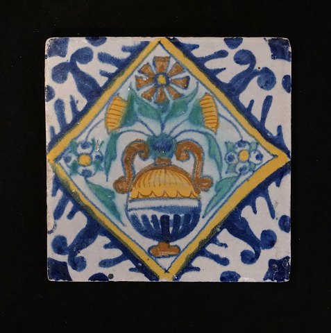 A 17th century Dutch polychrome decorated tile. 
Circa 1620-40. Size: 13x13cm