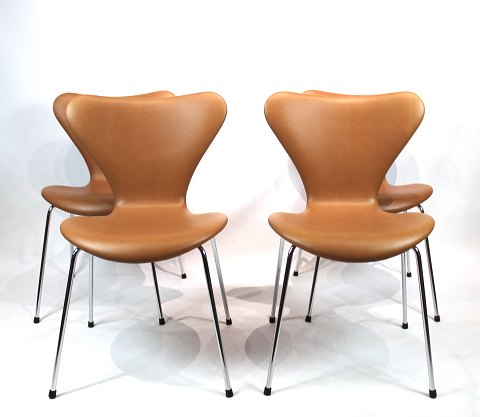 Et sæt af 4 Syver stole - Model 3107 - Arne Jacobsen - Fritz Hansen
