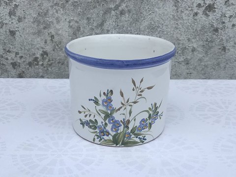 Torben ceramics
Flowerpot cover
* 200kr