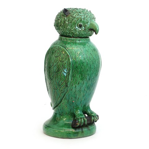Large green glazed stoneware owl. Circa 1880. H: 
41cm