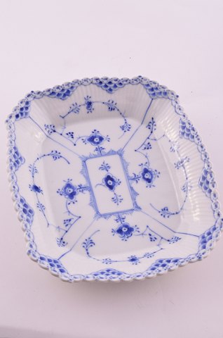 Royal Copenhagen  Blue fluted half lace Bread dish 701