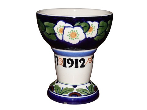 Aluminia 
Christmas vase 1912