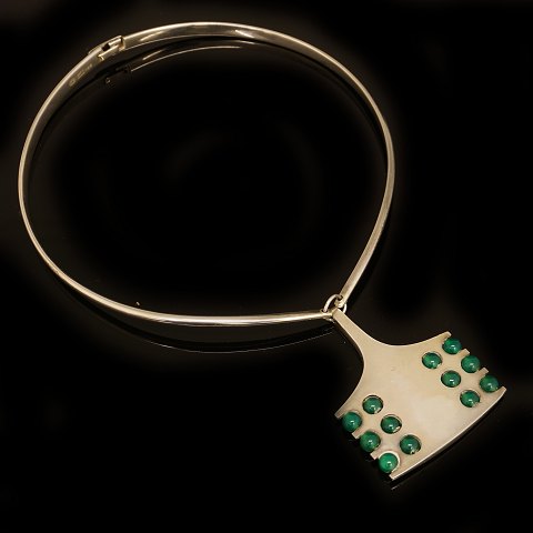 Georg Jensen sterlingsilver necklace with large 
pendant. #155 & #118. Pendant: 5,8x4,7cm