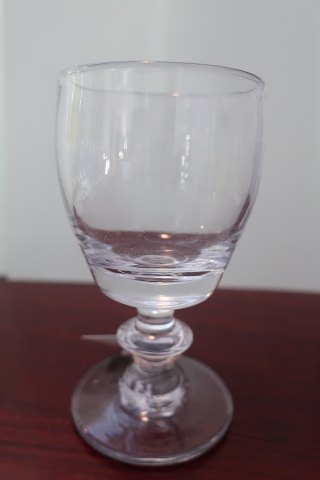 Antique and special Barrel Glass without decoration
About 1800
In a good condition
