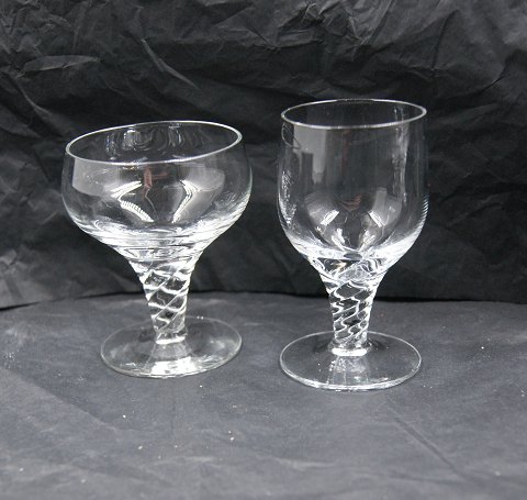 Amager glassware by Kastrup Glas-Works, Denmark. Liqueur-bowls and port wine glasses