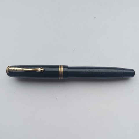 Black Penol Ambassador Senior fountain pen
&#8203;