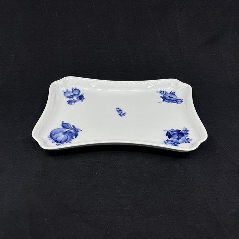 Blue Flower Braided tray, 1898-1923.