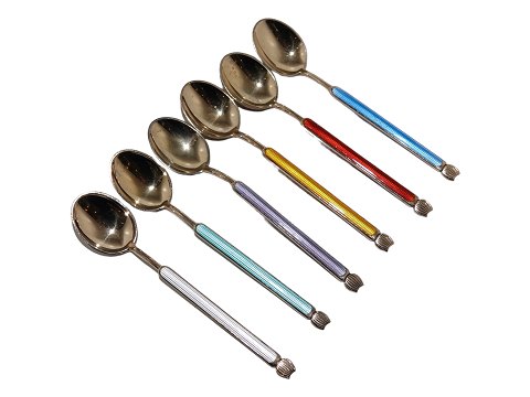 Sterling silver
Six small guilded enamel demitasse spoons with different colours from 1950-1960