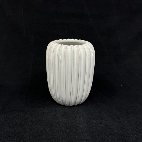 Hvid Eslau vase, 12 cm.