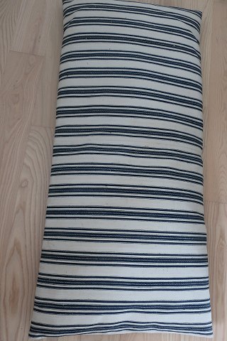 item no: 588221