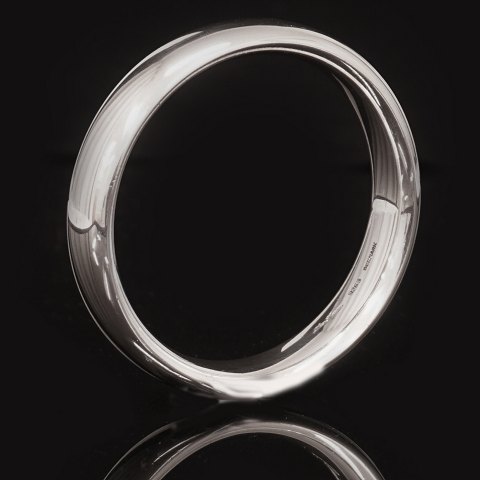 Hans Hansen, Denmark, sterlingsilver bangle. D 
inside: 6,8cm