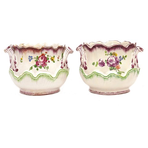 Pair of late 18th century Swedish Fayence coolers 
by Marieberg dated 1777. H: 12,5cm