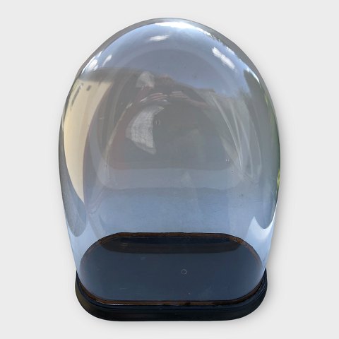 Glass Dome with wooden base
DKK 2400