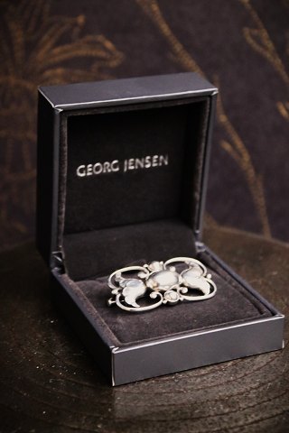 Georg Jensen broche i sterlingsølv , stemplet GJ 
Nr. A 236 A...