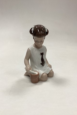 Lyngby Porcelain Figurine of Girl with Bucket No. 20