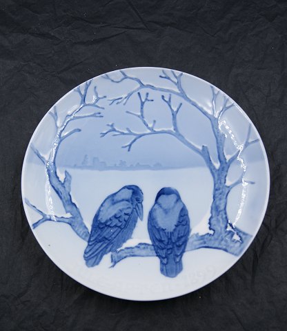 Christmas plates by Bing & ...