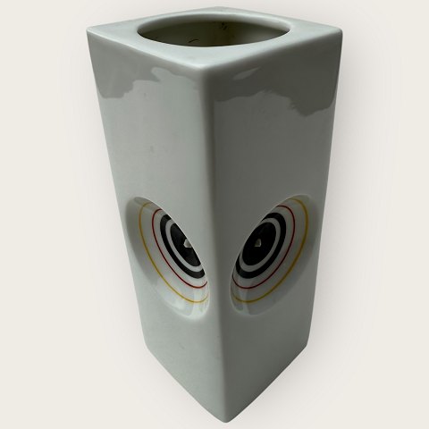 click to zoom