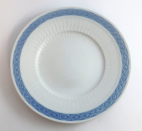 Royal Copenhagen. Blå Vifte. Frokosttallerken. Model 621 (11520). Diameter 22,5 
cm. Pæne velholdte (3 sortering)