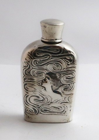 Pocket lark with a lady