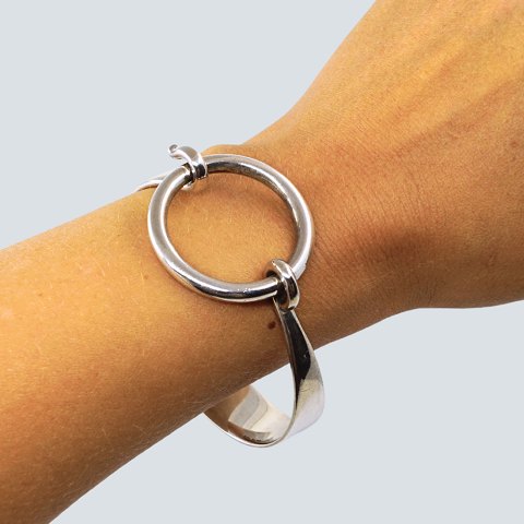 Bent Gabrielsen for Hans Hansen; Armring i sterling sølv
