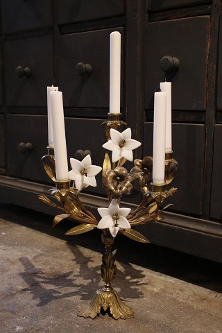Antique, decorative French church candlestick in bronze from the 19th century 
with space for 5 candles... Antique, decorative French church candlestick in bronze from the 19th century 
with space for 5 candles...