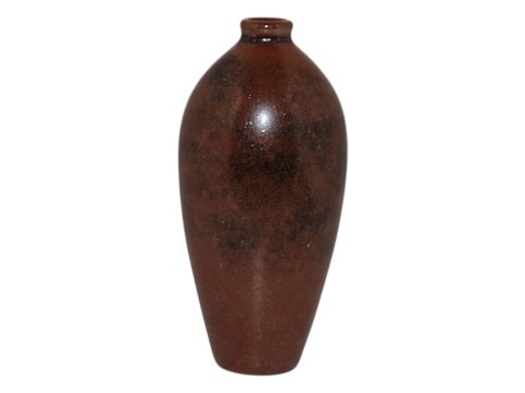 Höganäs Sweden art pottery
Miniature vase by John Andersson