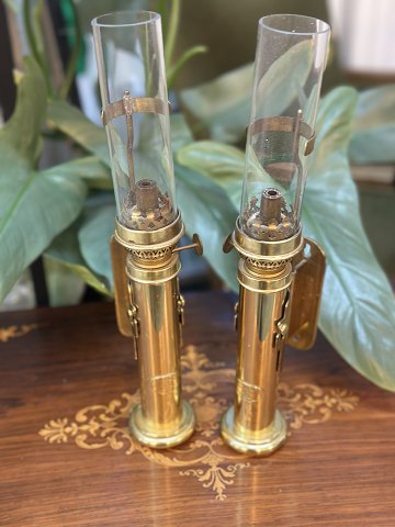 click to zoom click to zoom