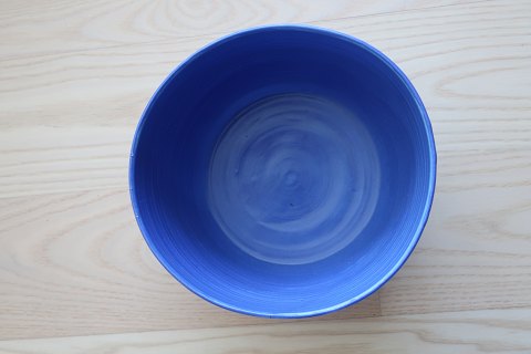 Hjorth 
Raer bowl in a beautiful blue colour
Diam.: 20cm
H: about 13cm
From Hjorth, Danmark
In a very good condition