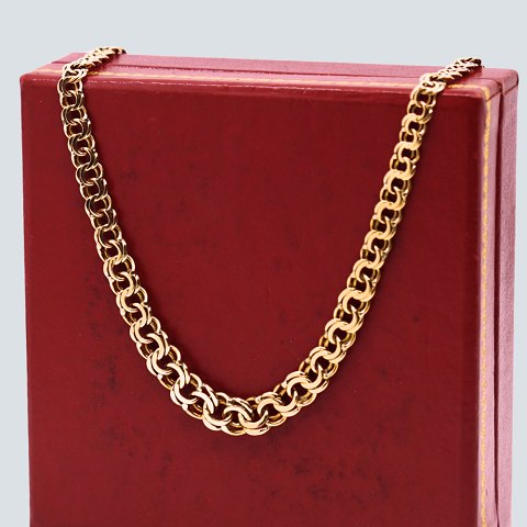 Edvin Einar & C. Larsen; A necklace of 14k gold, l. 43,5 cm.