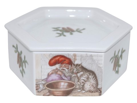 Bing & Grondahl
Lidded Christmas bowl with Santa Claus