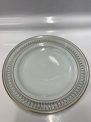 Bing & Grondahl, Haga Dinner plate with gold and openwork edge.
Decoration Number 325