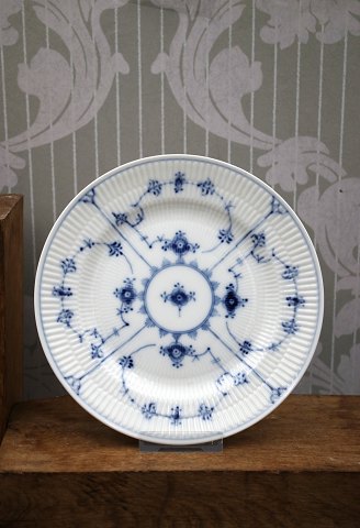 Royal Copenhagen Blue Fluted Plain Lunch Plate Dia.: 21cm. 1/178...