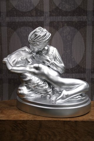 Antik "Re designet" Gerhard Henning porcelæns figur "Fairy Tale III" fra Royal Copenhagen...