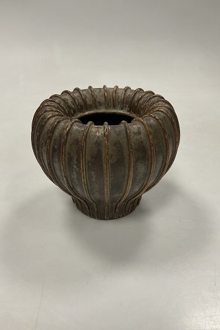 Arne Bang Stoneware vase with vertikal lines No.3