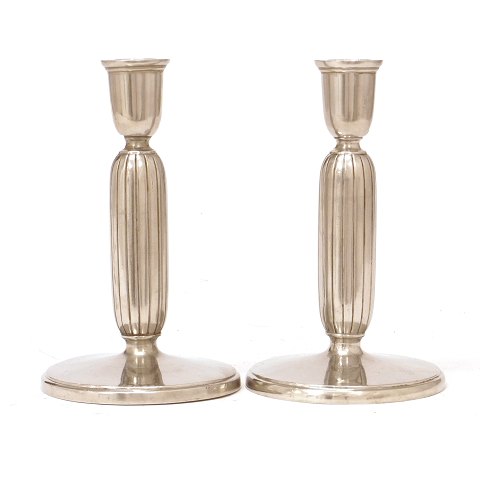 Ein Paar Just Andersen, Dänemark, Zinnleuchter. H: 16cm