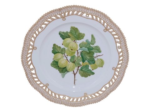 Flora DanicaFruit plate with goose berry and pierced border 22.5 cm. #3554