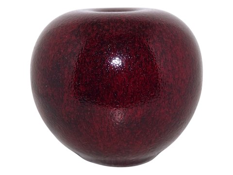 Roger Nilsson ceramicsRed apple sculpture