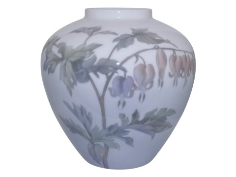 Royal CopenhagenArt Nouveau vase  with fuchsia from 1898-1923