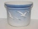 Bing & 
Grondahl, 
Seagull without 
gold edge, 
large flower 
pot.
The factory 
mark shows, 
that ...