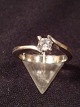 Silver Ring 
with cut 
crystal.
925s
Ring Size: 53