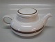 Bing and 
Grondahl 653 
White Tea Pot 
with brown 
decoration  20 
x 8 cm Marked 
with the three 
Royal ...