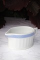Small cream 
jug. RC. Royal 
Copenhagen 
porcelain. 
Royal 
Copenhagen Blue 
fan, cream jug 
no. 11562. ...